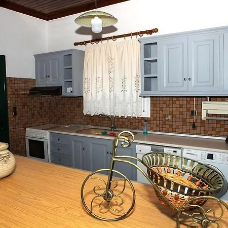 Dimelia Heaven Farm House In *