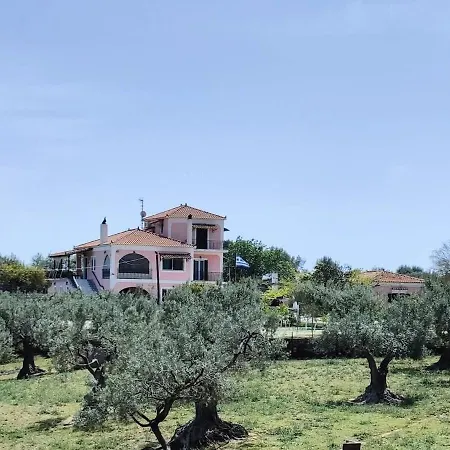 Holiday home Dimelia Heaven Farm House In Kranidi
