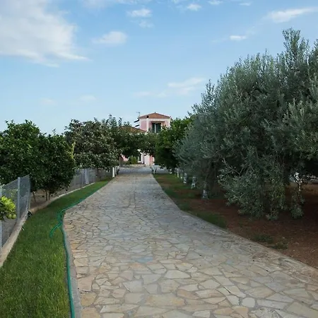Dimelia Heaven Farm House In Holiday home *